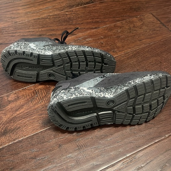 COPY - Brooks mens ghost 16 like new - Picture 3 of 4